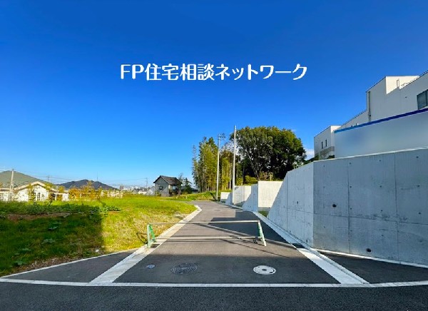 外観:多棟現場ですのでお子様の友達作りやご近所付き合いがしやすい環境です。