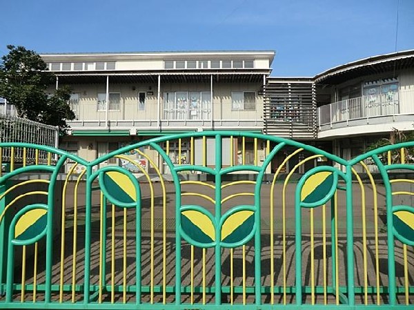 周辺環境:しらかば幼稚園(しらかば幼稚園まで1200m)