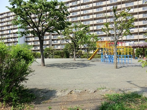 周辺環境:上倉田第五公園