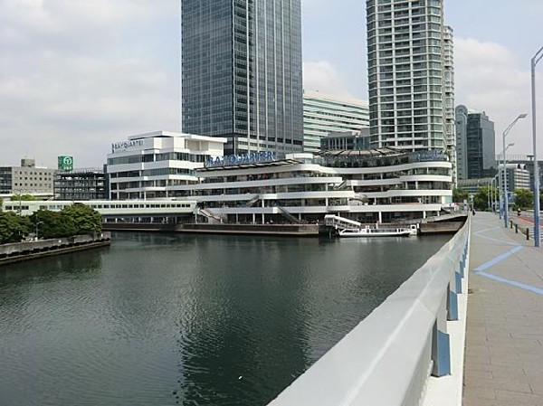 周辺環境:横浜ベイクォーター(横浜ベイクォーターまで1800m)