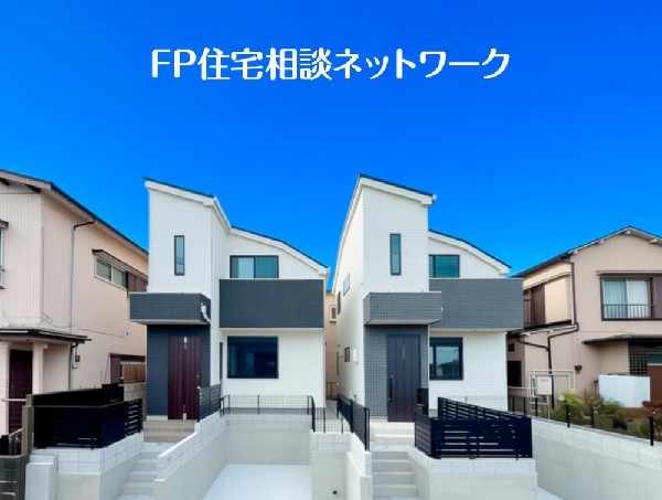 外観:深く豊かな緑と爽快な青い空を感じるまさに横浜に暮らす心地よさを存分に堪能いただける邸宅です。グレードの高い設備仕様が標準装備のデザイン住宅で快適で便利な生活をお送り頂けます。