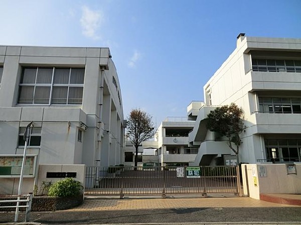 周辺環境:横浜市立東永谷中学校(横浜市立東永谷中学校まで450m)