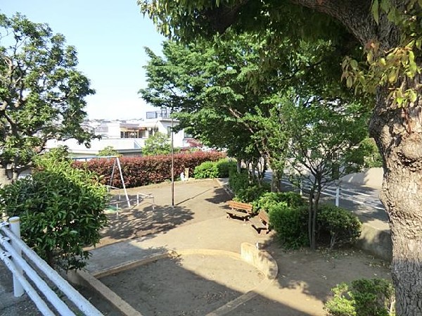 周辺環境:下永谷角田公園(下永谷角田公園まで600m)