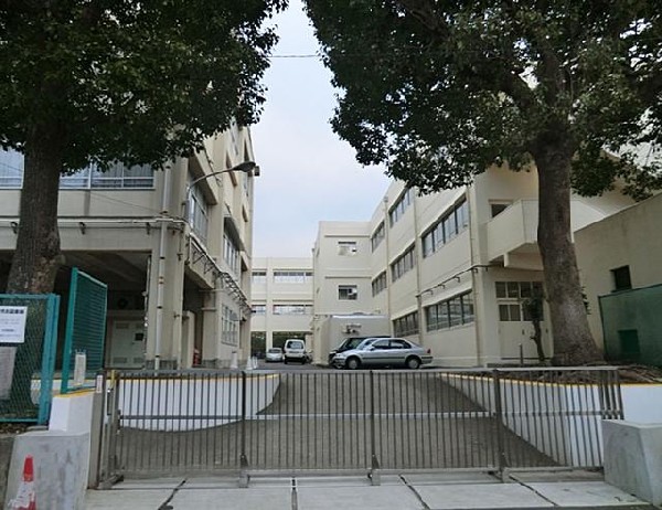 周辺環境:横浜市立永谷小学校(横浜市立永谷小学校まで800m)