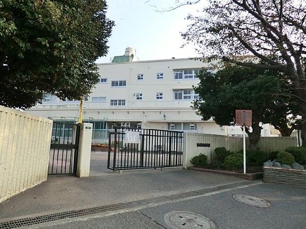 周辺環境:横浜市立中田中学校(横浜市立中田中学校まで1000m)