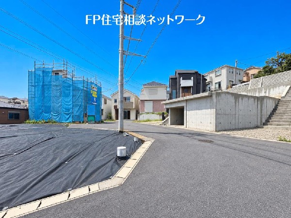 外観:多棟現場ですのでお子様の友達作りやご近所付き合いがしやすい環境です♪