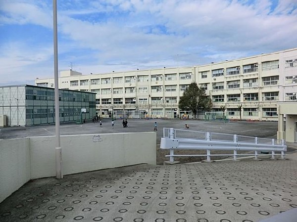 周辺環境:横浜市立本宿小学校(横浜市立本宿小学校まで500m)