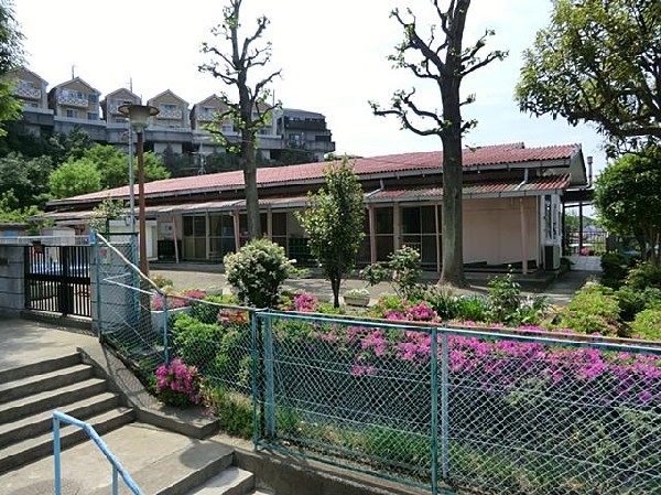 周辺環境:杉田保育園(杉田保育園まで700m)
