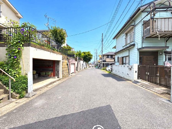 外観:☆☆風通しの良い住宅地☆☆  ゆとりのある住宅地　部屋の窓を開けるとそこには心地よい風が通りぬけます♪