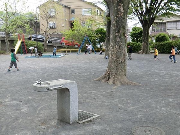 周辺環境:上柏尾第一公園(上柏尾第一公園まで260m)