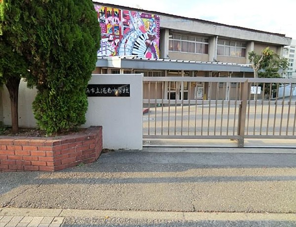 周辺環境:横浜市立港南中学校(横浜市立港南中学校まで650m)