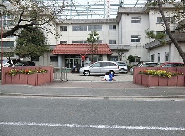 周辺環境:横浜市立万騎が原中学校(横浜市立万騎が原中学校まで1700ｍ)