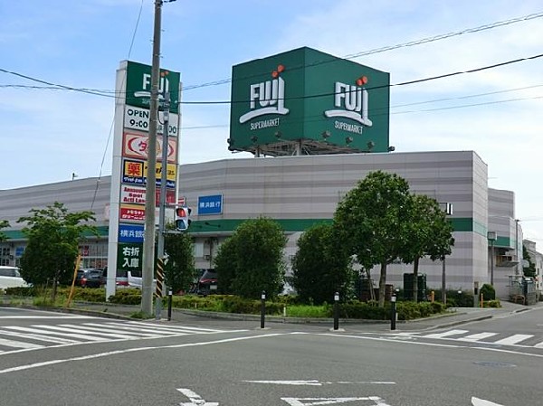 周辺環境:ＦＵＪＩ橋戸店(ＦＵＪＩ橋戸店まで350m)
