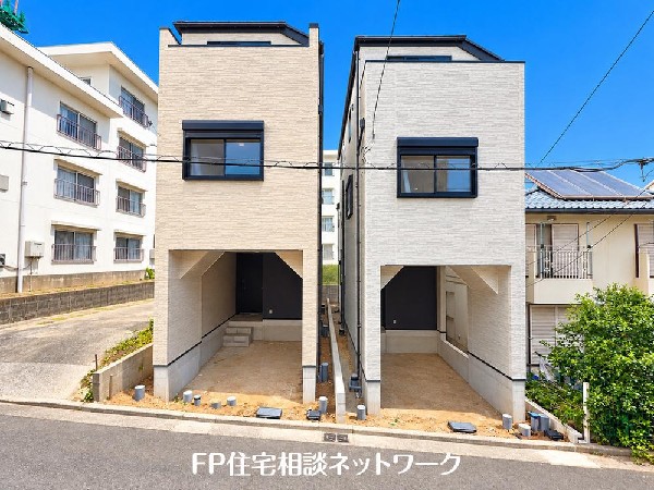 外観:しっかり舗装もされているので、ベビーカーや自転車で通っても快適に通行できます♪