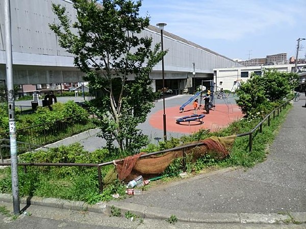 周辺環境:松見町一丁目中央公園(松見町一丁目中央公園まで150m)
