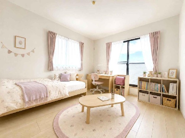 自分好みのこだわりのお部屋にしてオンリーワンの部屋でゆったりと寛ごう。  （本画像はCGで作成しており、実際に現地に家具等はおかれておりません。また価格に家具等は含まれておりません。）
