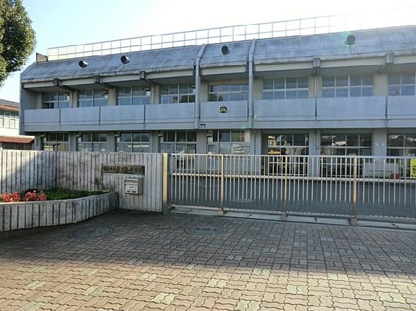 周辺環境:横浜市立緑が丘中学校(横浜市立緑が丘中学校まで750m)