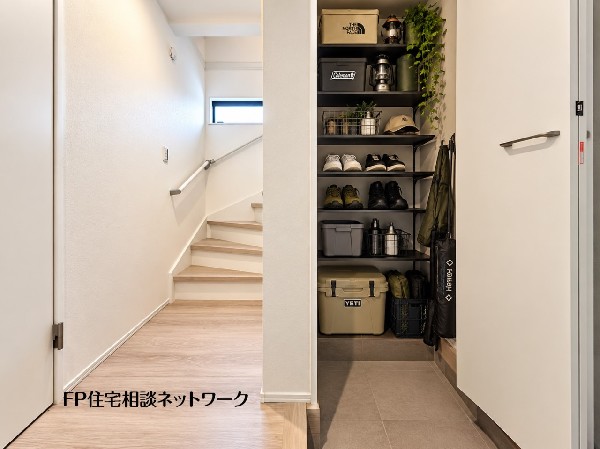 本画像の家具、小物、植物等はCGイメージで販売価格にも含まれず、付帯しません。棚工事は有償です。
