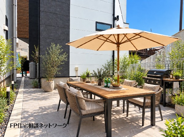 外観:家具や壁の一部はCGで合成したものです。家具、タイル、植栽等は有償オプションで別途費用がかかります。