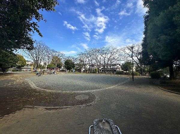 周辺環境:奈良町第九公園　(めずらしいチェーンジャングルジムがある公園です。水飲み、ベンチ、砂場、すべり台、健康遊具、ブランコ、鉄棒もあります。)