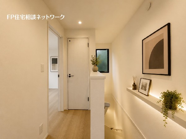 本画像の家具等はCGイメージで販売価格にも含まれず、付帯しません。棚設置工事は有償です。  