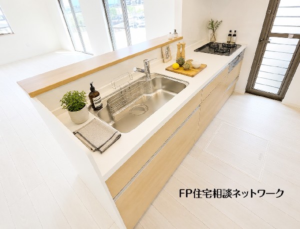 本画像の小物アイテム等はCGの配置イメージです。販売価格に小物アイテム等は含まれず、付帯しません。