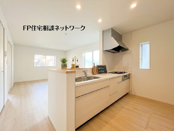 本画像の小物アイテム等はCGの配置イメージです。販売価格に小物アイテム等は含まれず、付帯しません。