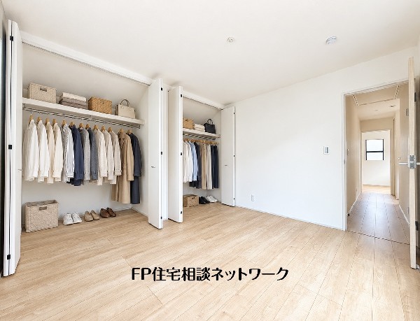 本画像の衣類、小物等はCG生成の配置イメージです。販売価格にこれらは含まれず、付帯しません。