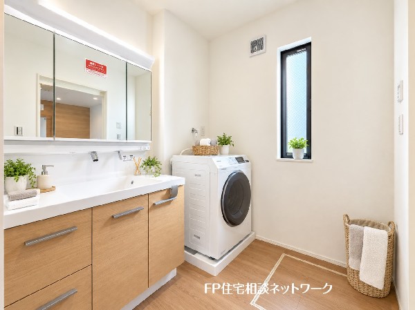 本画像の洗濯機、植栽、小物等はCG生成の配置イメージです。販売価格にこれらは含まれず、付帯しません。