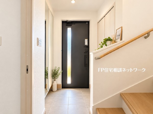 本画像の小物等はCG生成の配置イメージです。販売価格にこれらは含まれず、付帯しません。