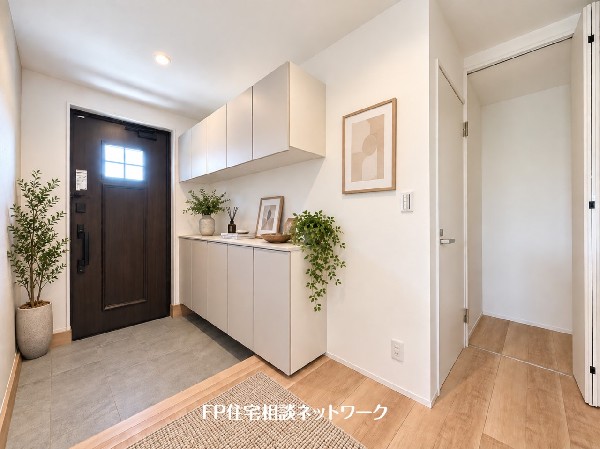 本画像の小物、植栽等はCGの配置イメージです。販売価格にこれらは含まれず、付帯しません。