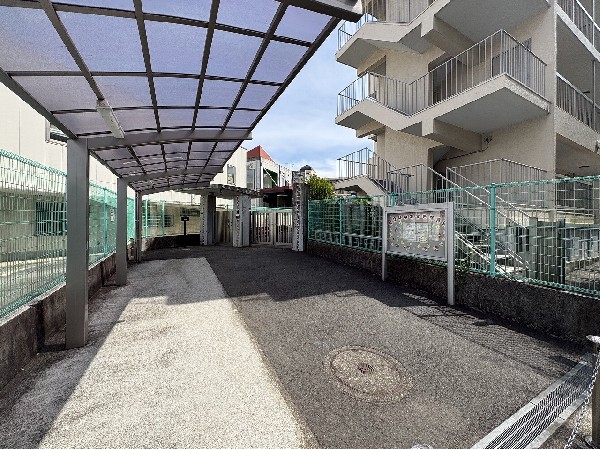周辺環境:向丘はなみずき保育園(「みんなが集まる大きな家」をコンセプトにした温かな笑顔あふれる保育園。)