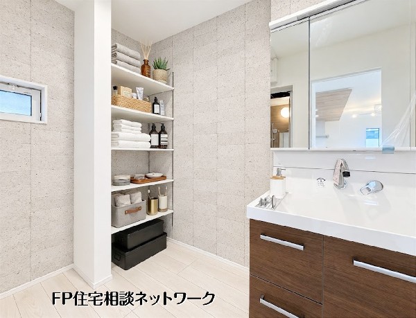 本画像はAIがCGで小物などを生成しているため、実際の現地には設置されておりません。