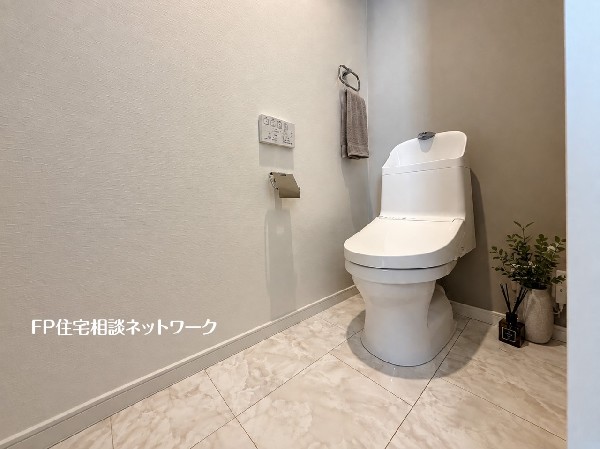 本画像の小物等はCG生成の配置イメージです。販売価格にこれらは含まれず、付帯しません。