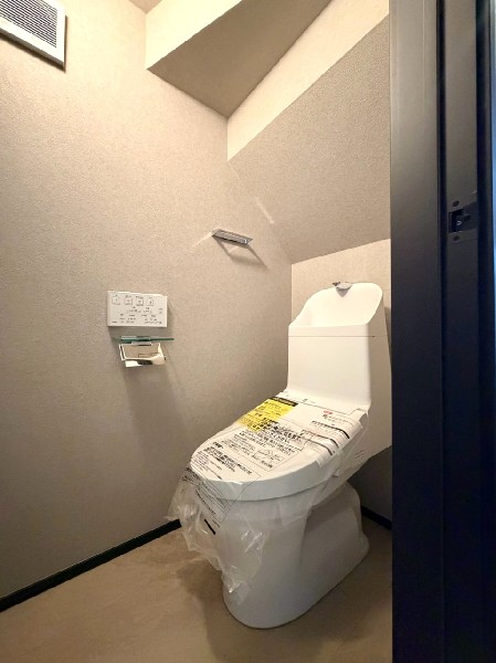 トイレは1階と3階に2カ所あります。朝の忙しい時間も慌てることなく使用できるので助かりますね。
