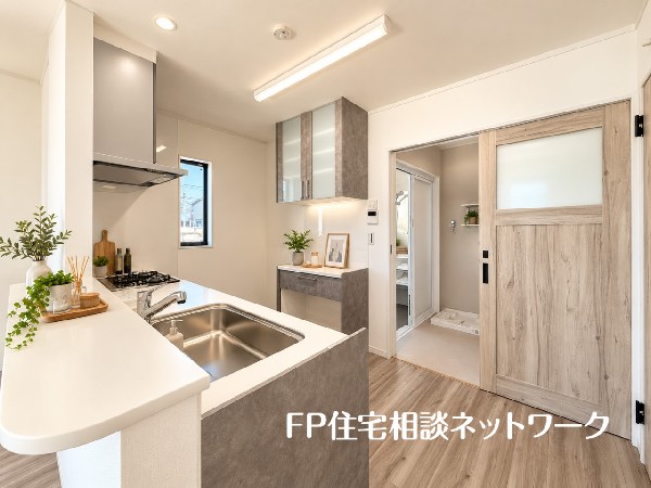 本画像はAIがCGで小物作成しています。現地に小物は設置されておらず販売価格に含まれておりません。