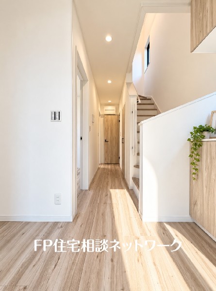 散らかりがちな玄関をスッキリと保てる玄関収納は、家の中に入る時最初に目に付く場所だからこだわりたい。