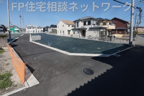 外観:日差しがしっかりと届き、心地よい光が差し込みます。  