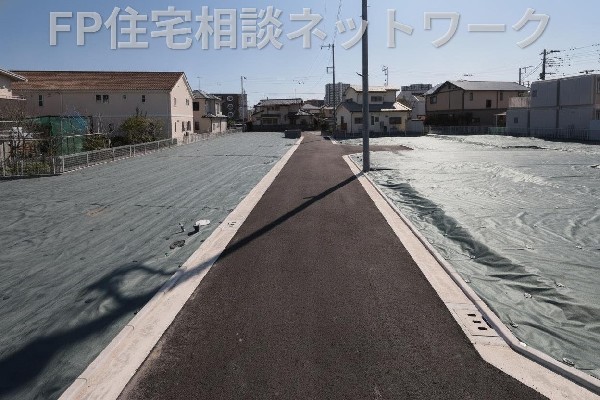 外観:日差しがしっかりと届き、心地よい光が差し込みます。  