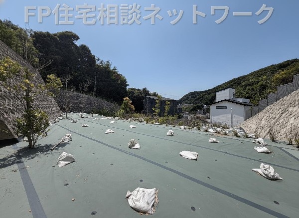 外観:331.67m2（約100.32坪）のゆったりとした敷地で、