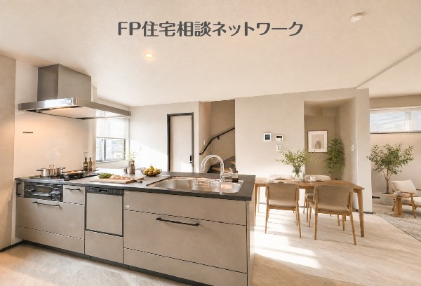 スタイリッシュなキッチン（本画像はAI加工済みであり、現地に家具等はなく価格にも含まれていません）