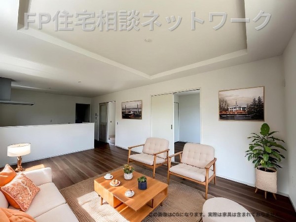 LDKは家族が自然と集まり、会話が生まれやすい心地よい空間です。日々の使いやすさにつながります。  