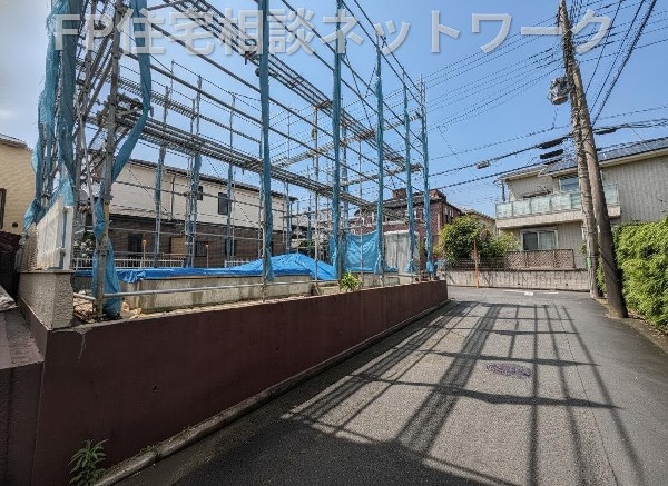 外観:良好な住環境が守られた、落ち着きのある住宅街です。  