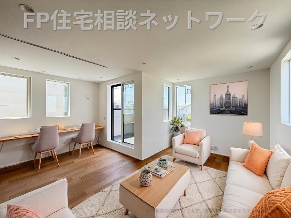 光あふれるLDK♪（本画像はAI加工済みであり、家具等はなく価格にも含まれていません）    