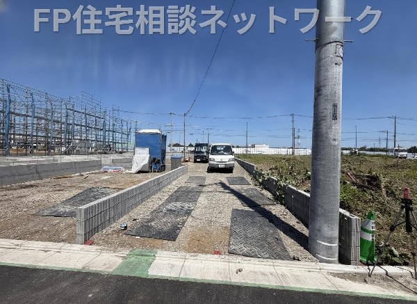外観:周辺には四季折々の自然と触れ合えるスポットが充実し、週末の家族のお出かけにも便利です。