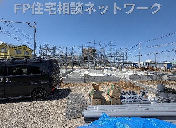 外観:多棟現場ですのでお子様の友達作りやご近所付き合いがしやすい環境です。