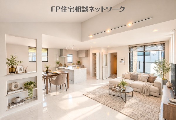 明るいLDKです♪（本画像はAI加工済みであり、家具等はなく価格にも含まれていません）