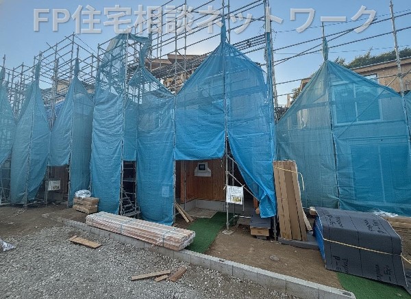 外観:空が広く、緑の多い閑静な趣を感じる環境です。