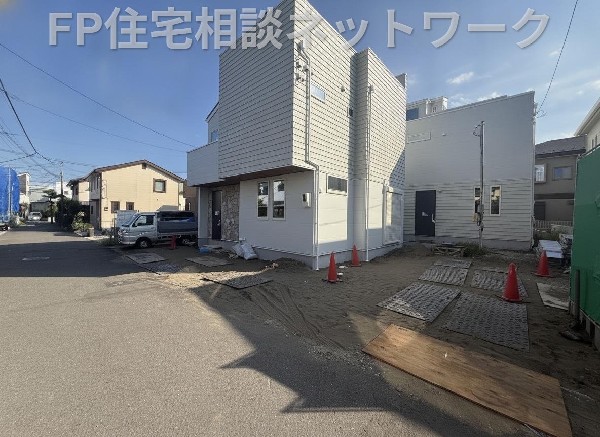 外観:学校やスーパーコンビニが徒歩圏内で行けるので、大変便利です。