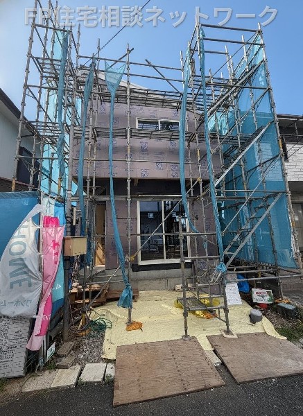 外観:深く豊かな緑と爽快な青い空。まさに湘南に暮らす心地よさを存分に堪能できます。  